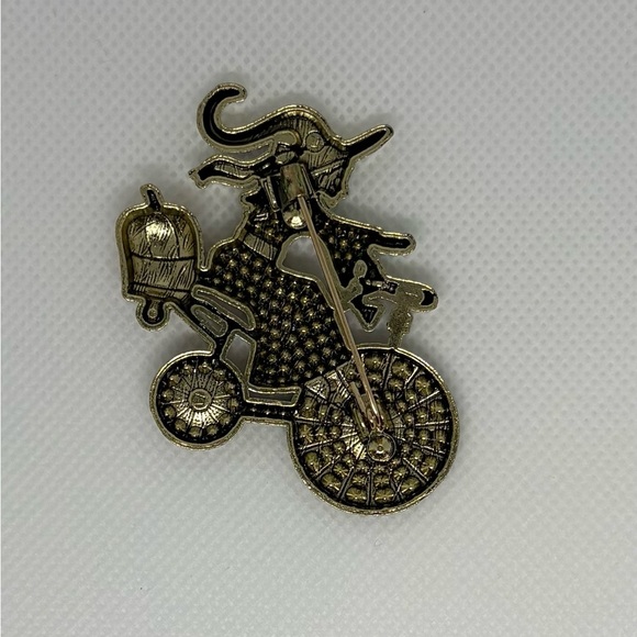 Whimsical Witch Riding Bicycle Pumpkin Crystal Brooch Pin - Picture 3 of 7